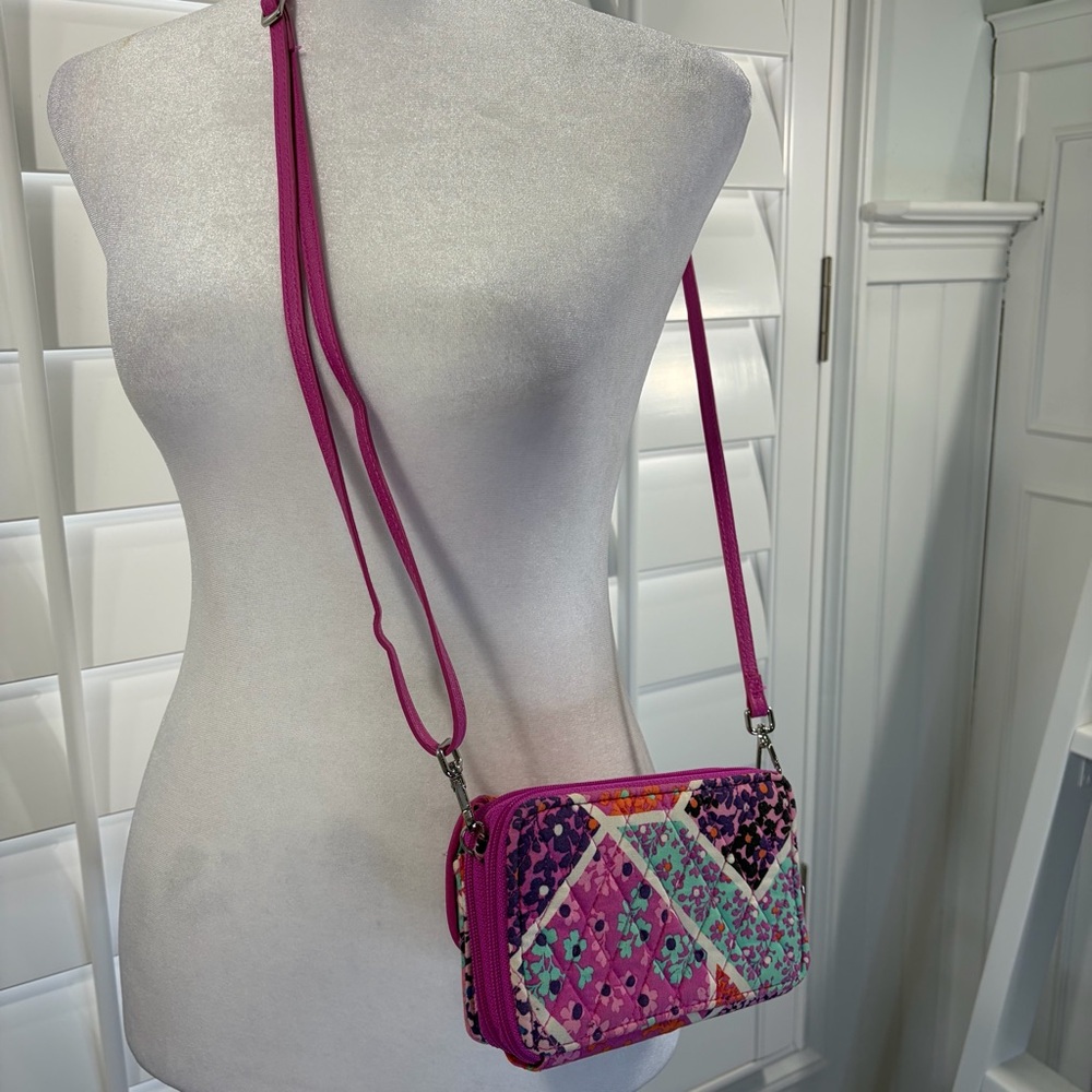 Vera Bradley RFID All in One Crossbody Bag - Picture 2 of 6